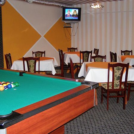 Denisa Hotel Otopeni Extérieur photo