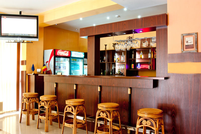 Denisa Hotel Otopeni Extérieur photo