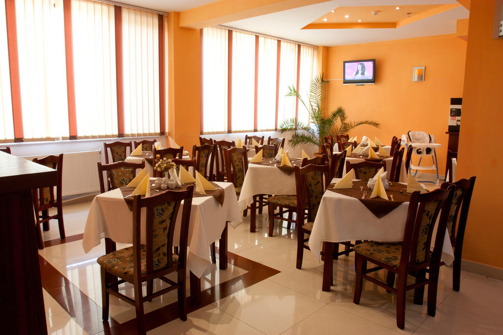 Denisa Hotel Otopeni Extérieur photo